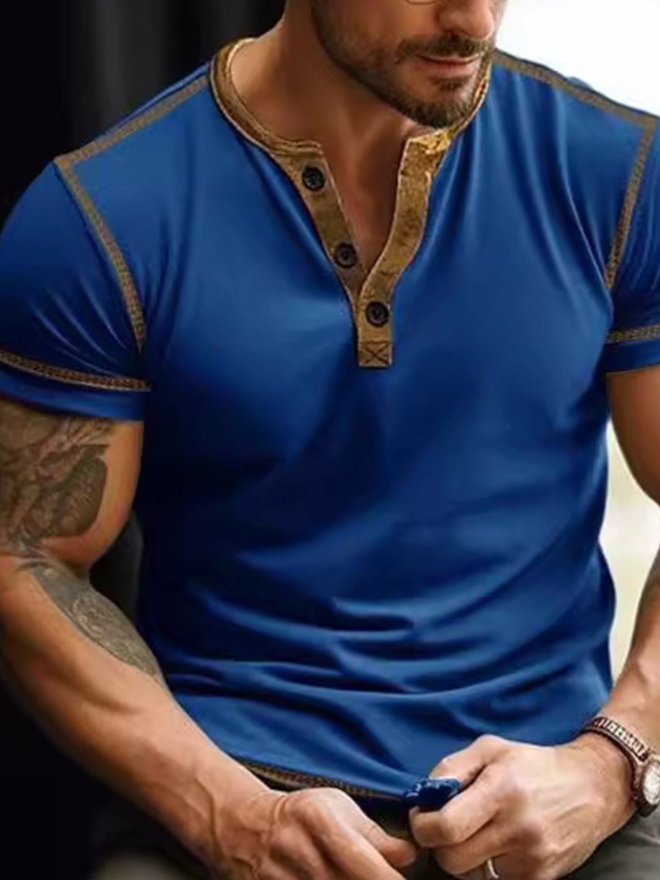 Men’s contrast trim button-detail short sleeve shirt in blue.
